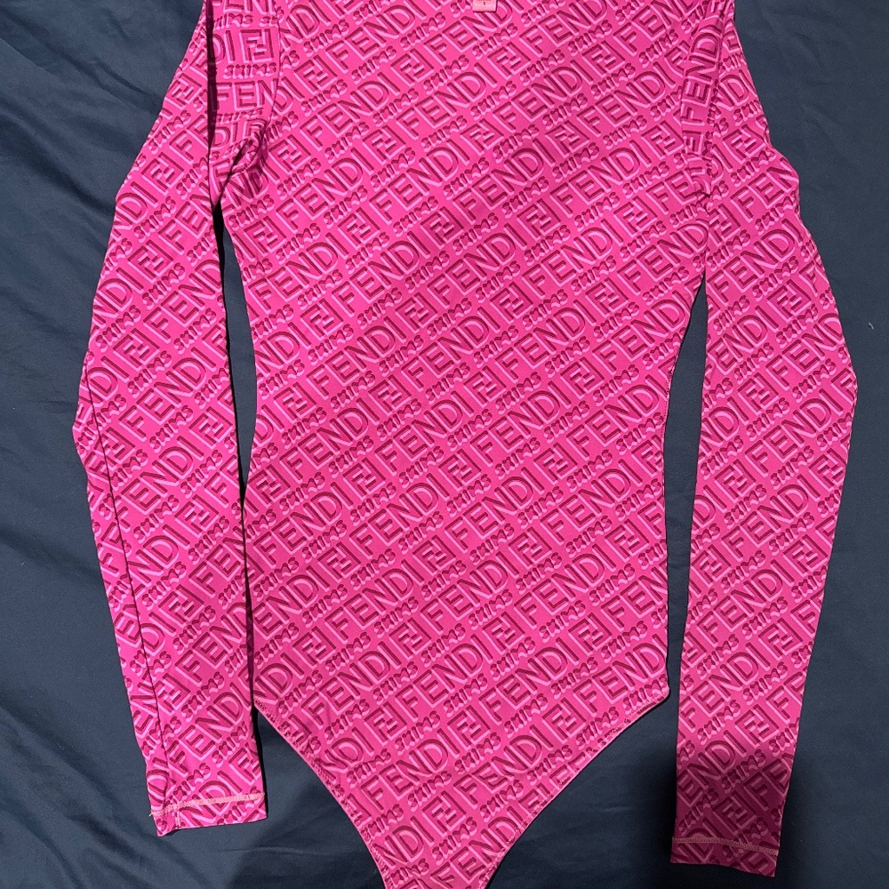 Skims Fendi long sleeve bodysuit pink color size S